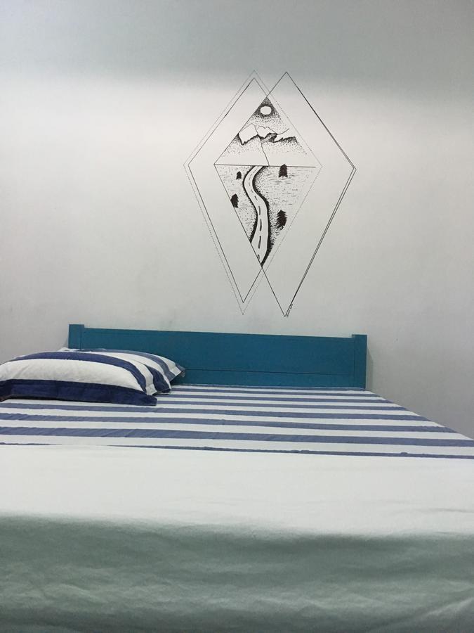 C- World Hotel Trincomalee Bagian luar foto